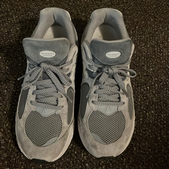 New Balance 2002R - Picture 2 of 4